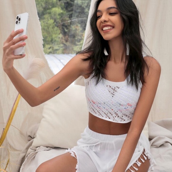 🎈 $5 Cover Up Cami Top  🎈 - Picture 5 of 6